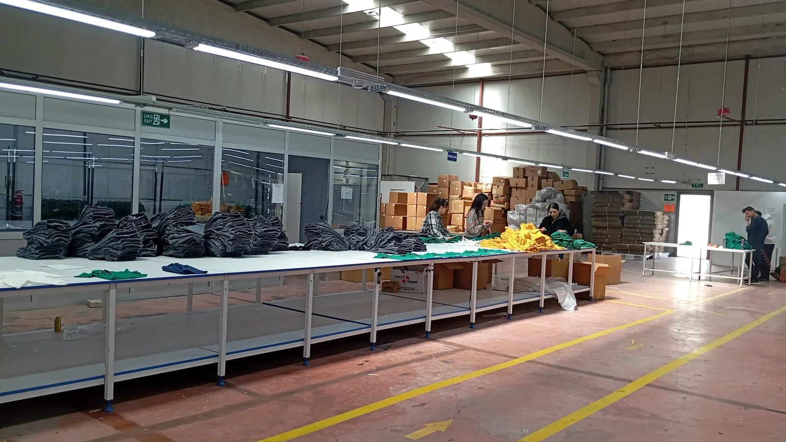 LSS Textile son ütü, katlama ve paketleme alanı
